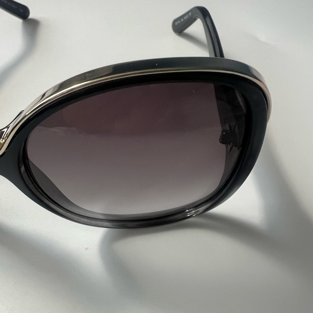 Chloe CE714S Sunglasses Black and Silver Oversized Designer - NWOB - Picture 9 of 9